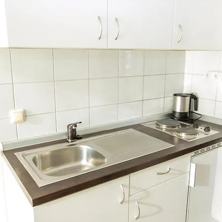 Apartamento In Mit Grossem Grill Duće