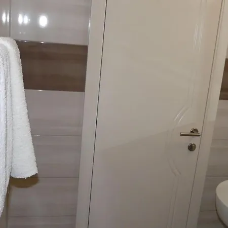 In Mit Grossem Grill Apartamento